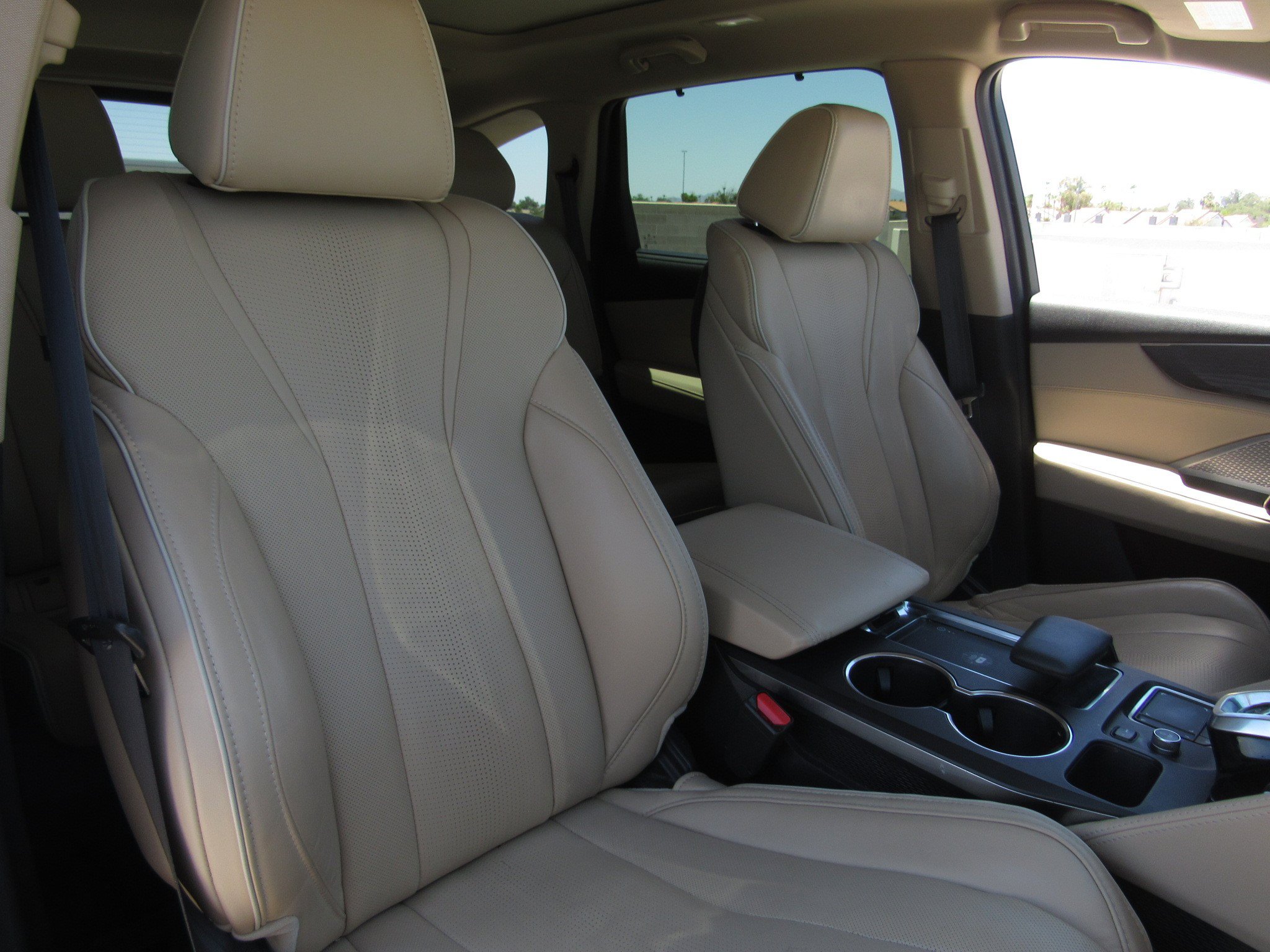 Used 2023 Acura MDX SH-AWD w/ Advance Package image 11