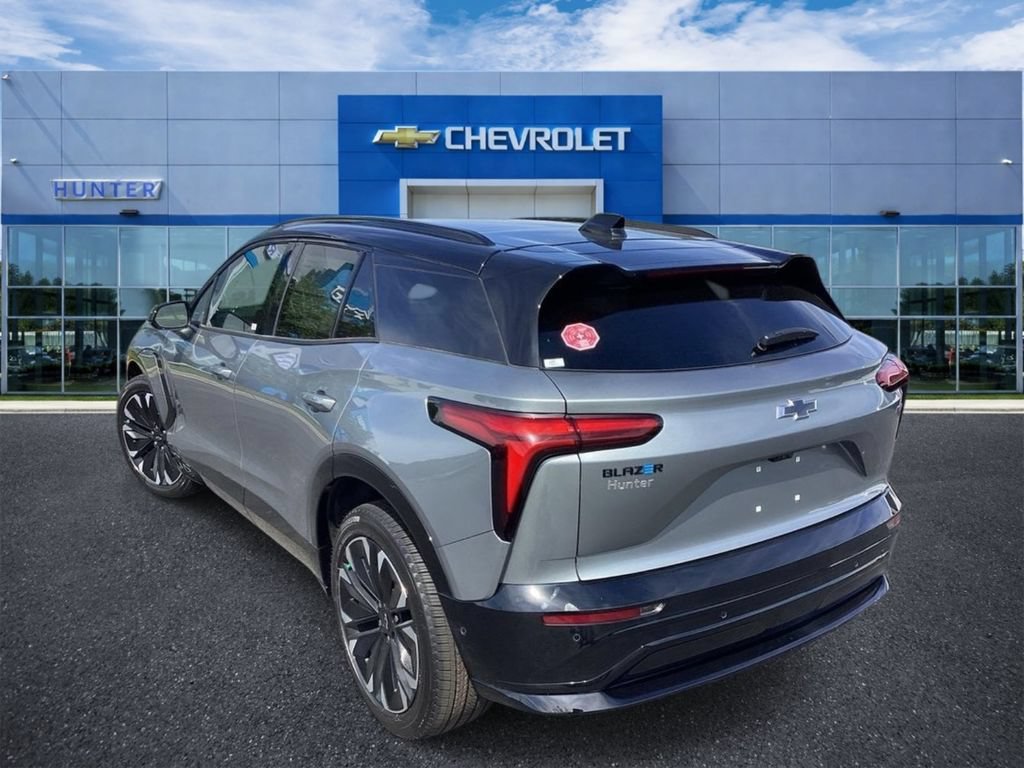 New 2026 Chevrolet Blazer EV RS w/ Super Cruise Package FWD image 2