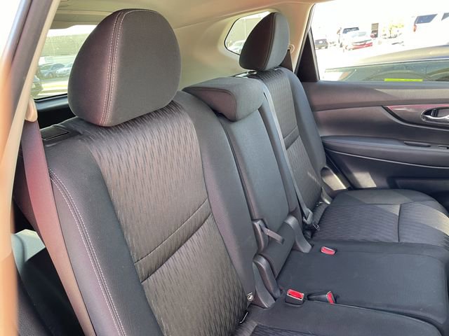 Used 2019 Nissan Rogue SV image 28