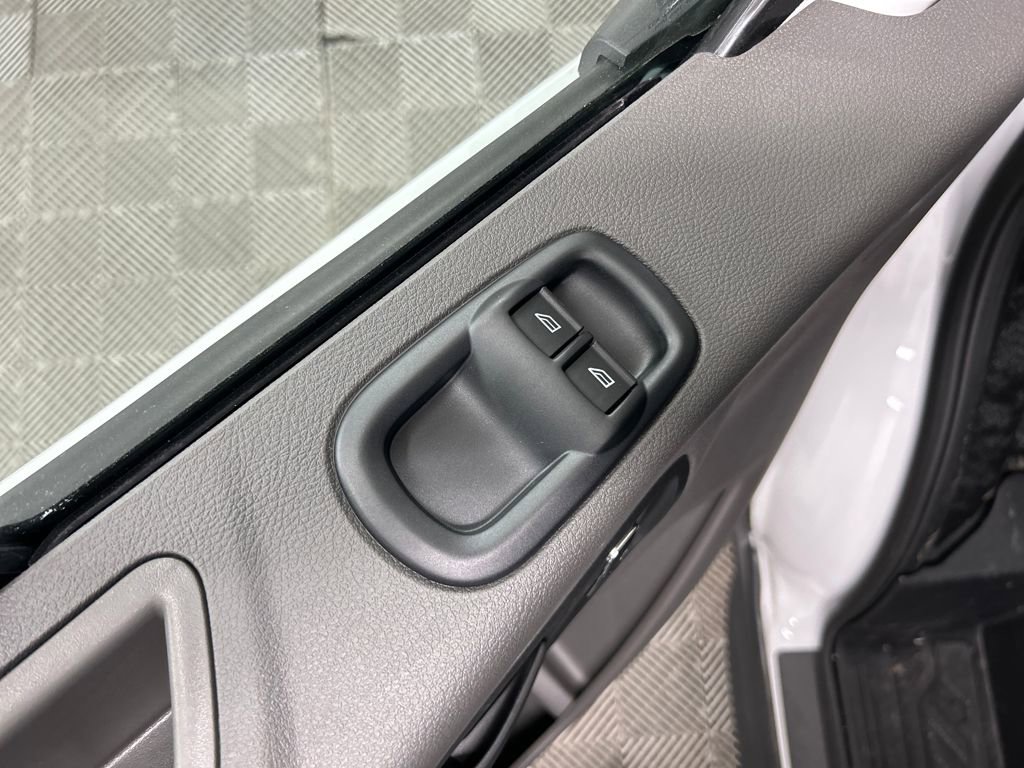 New 2026 Ford Transit 250 148 Medium Roof w/ Load Area Protection Package image 19