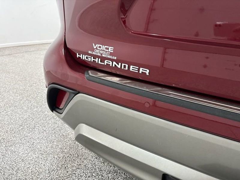 Used 2021 Toyota Highlander Limited AWD/4WD image 27