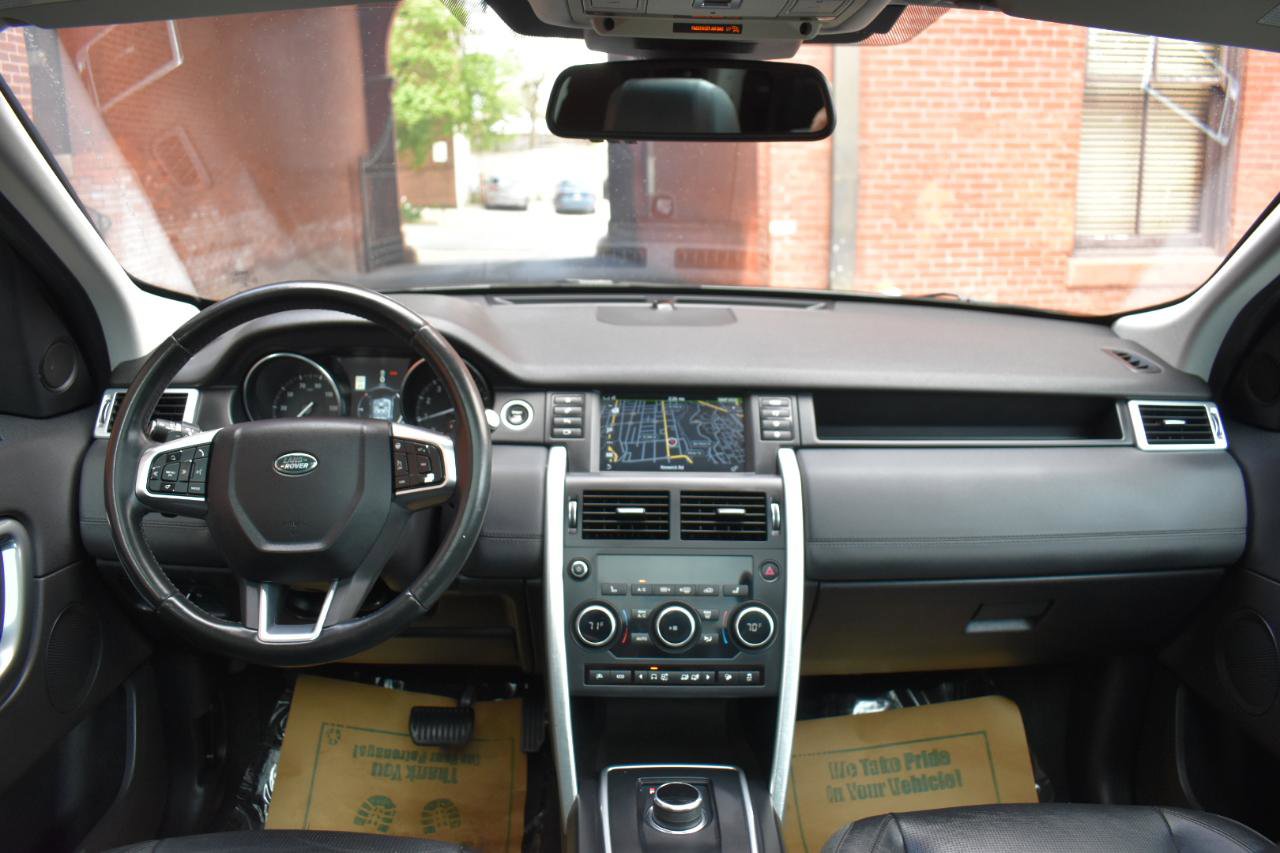Used 2017 Land Rover Discovery Sport HSE image 21
