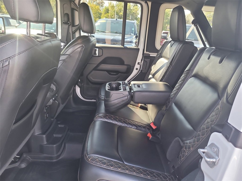 Used 2022 Jeep Wrangler Unlimited Sahara image 10