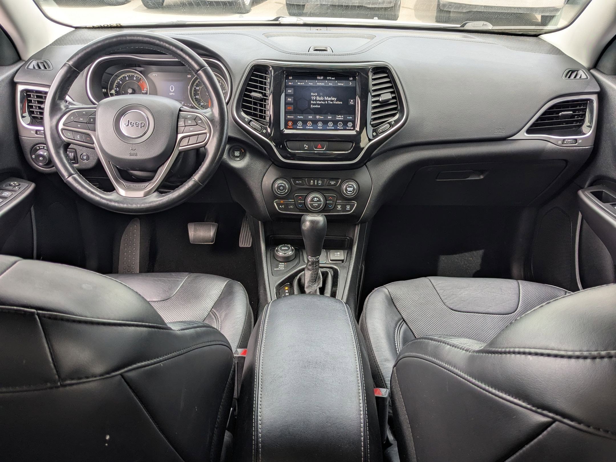 Used 2020 Jeep Cherokee Limited AWD/4WD image 25