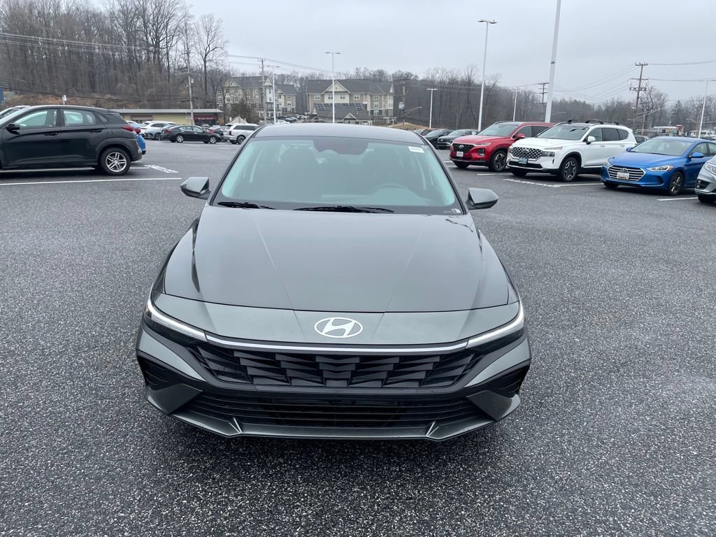New 2026 Hyundai Elantra Hybrid FWD image 3