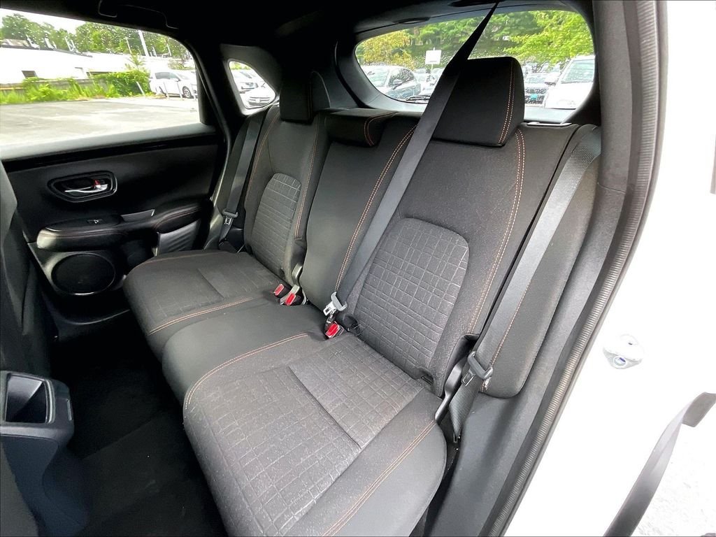 Used 2025 Honda HR-V Sport image 15