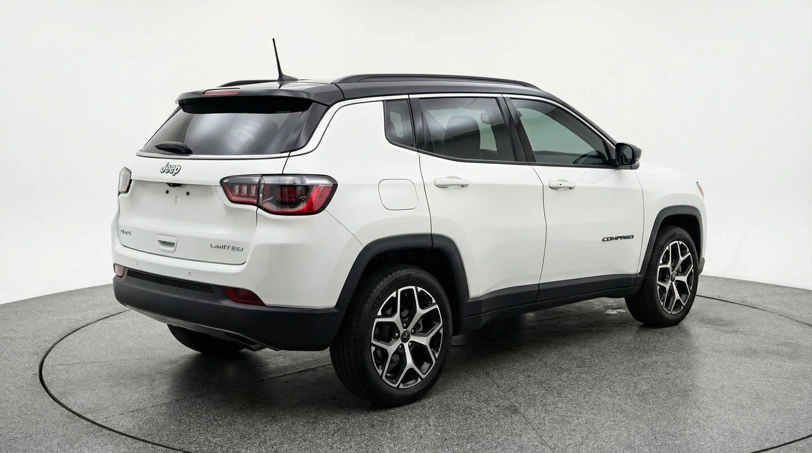 Used 2025 Jeep Compass Limited AWD/4WD image 9