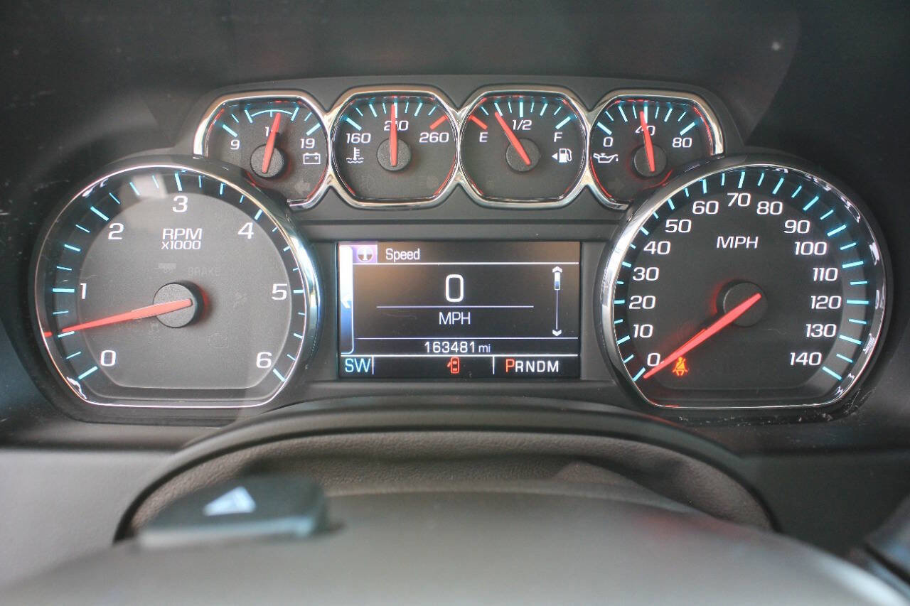 Used 2016 Chevrolet Tahoe LT w/ LT Signature Package image 28