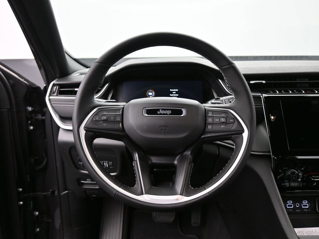 New 2025 Jeep Grand Cherokee L Laredo w/ Luxury Tech Group I image 29