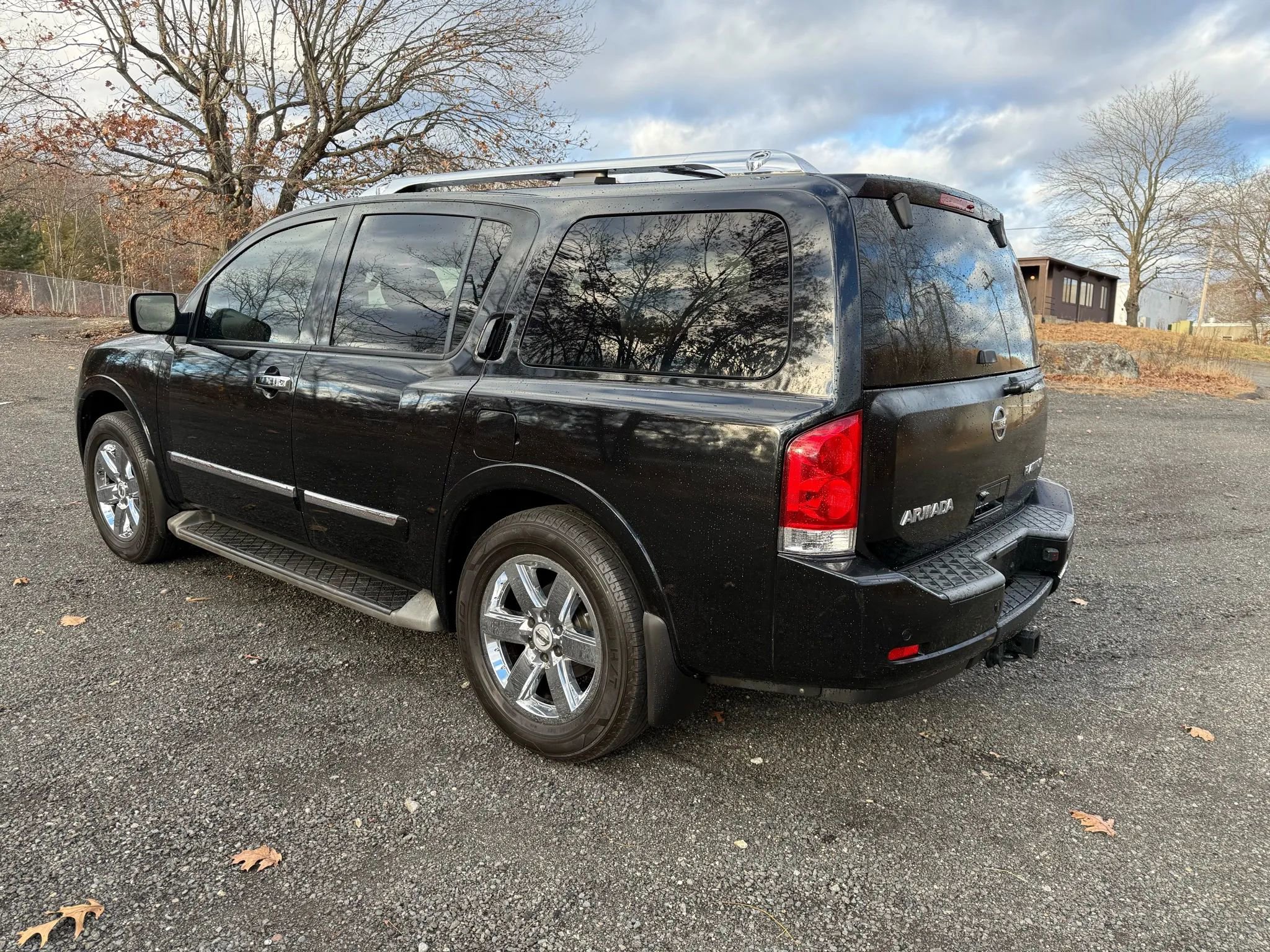Used 2010 Nissan Armada Platinum w/ Captain Seat Pkg image 6