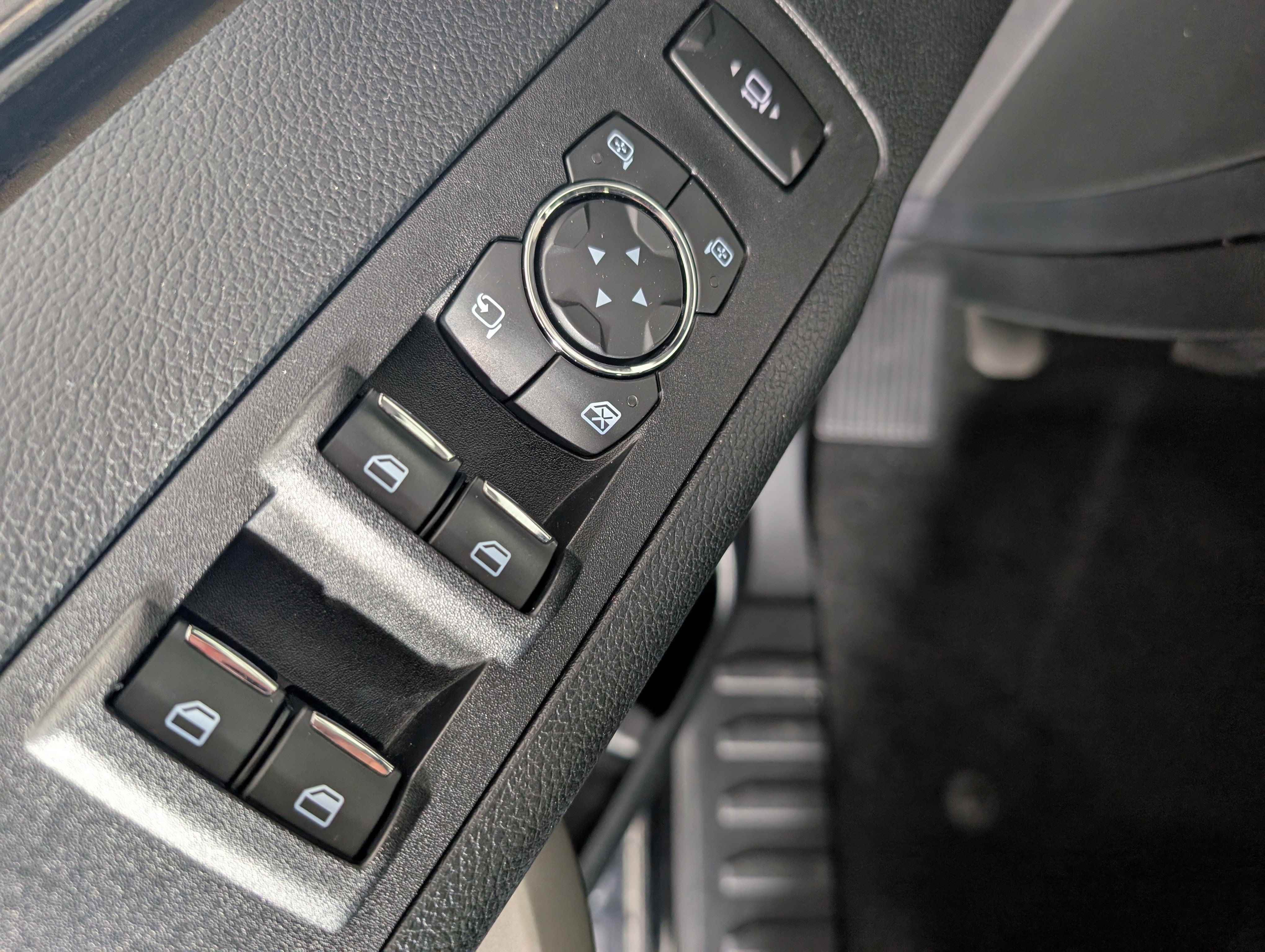 Used 2019 Ford F250 Lariat w/ Lariat Ultimate Package image 15