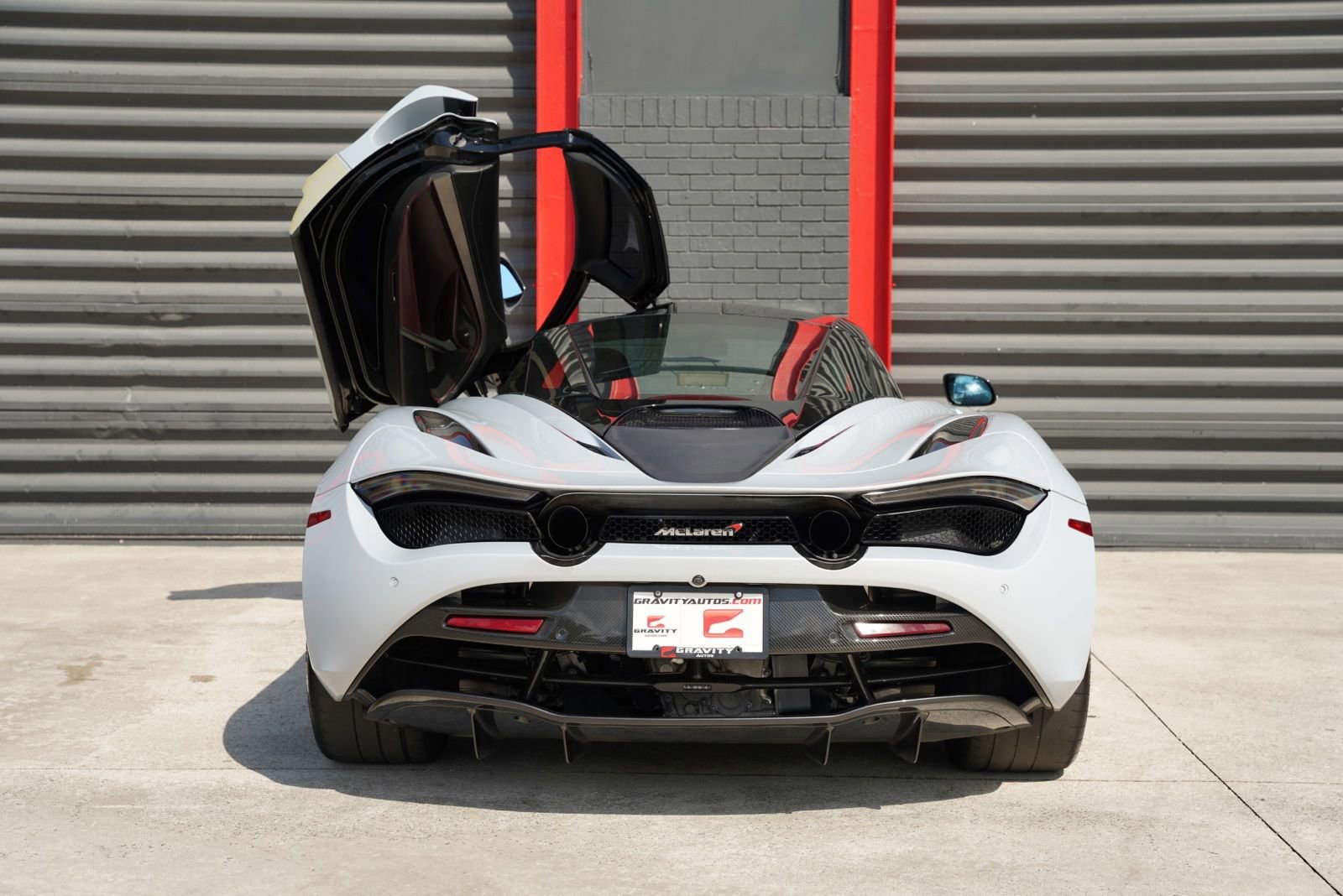 Used 2018 McLaren 720S RWD image 13