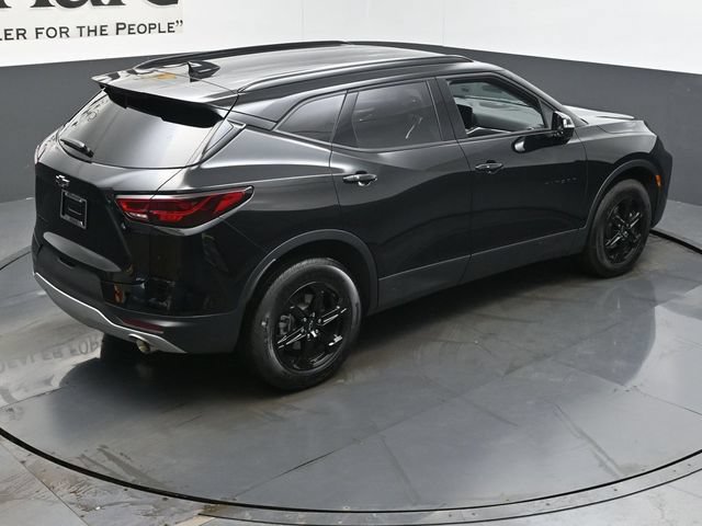 Used 2023 Chevrolet Blazer LT w/ Midnight/Sport Edition FWD image 38