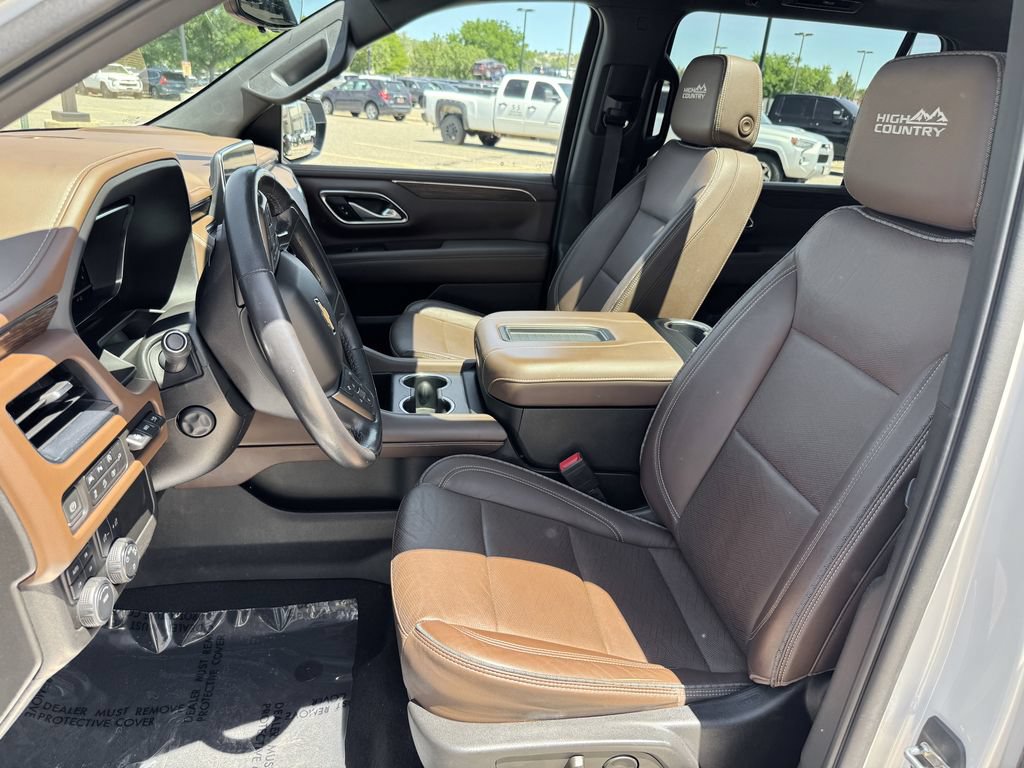 Used 2022 Chevrolet Suburban High Country AWD/4WD image 17