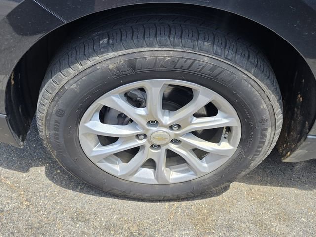 Used 2018 Chevrolet Equinox LS w/ LPO, Floor Liner Package FWD image 10