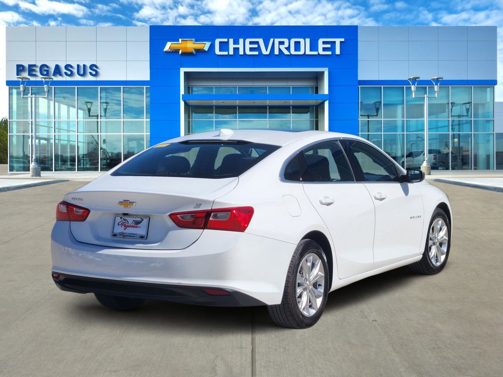 Used 2023 Chevrolet Malibu LT image 5