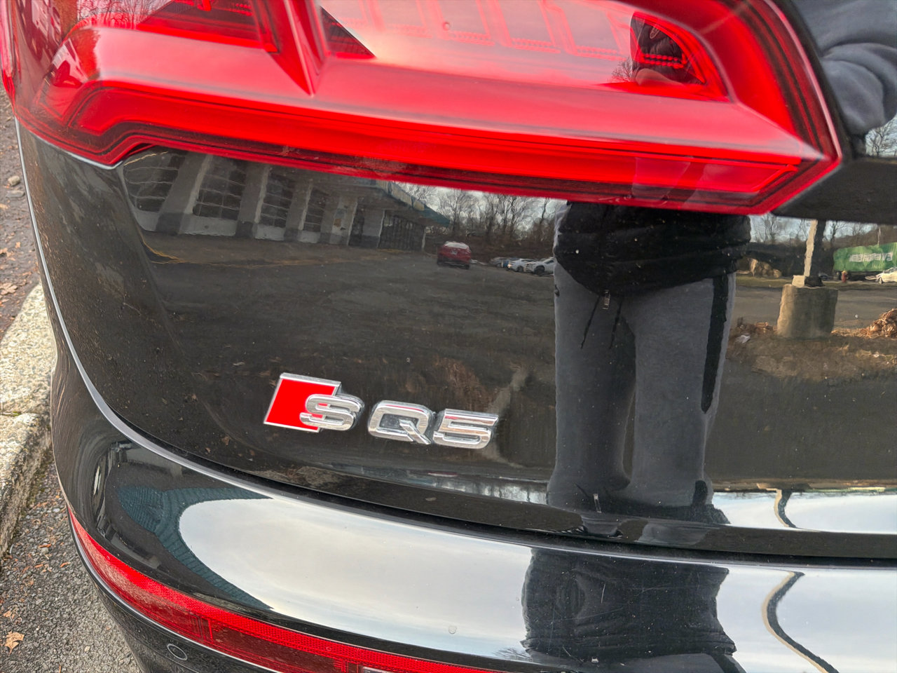 Used 2018 Audi SQ5 Premium Plus w/ S Sport Package image 9