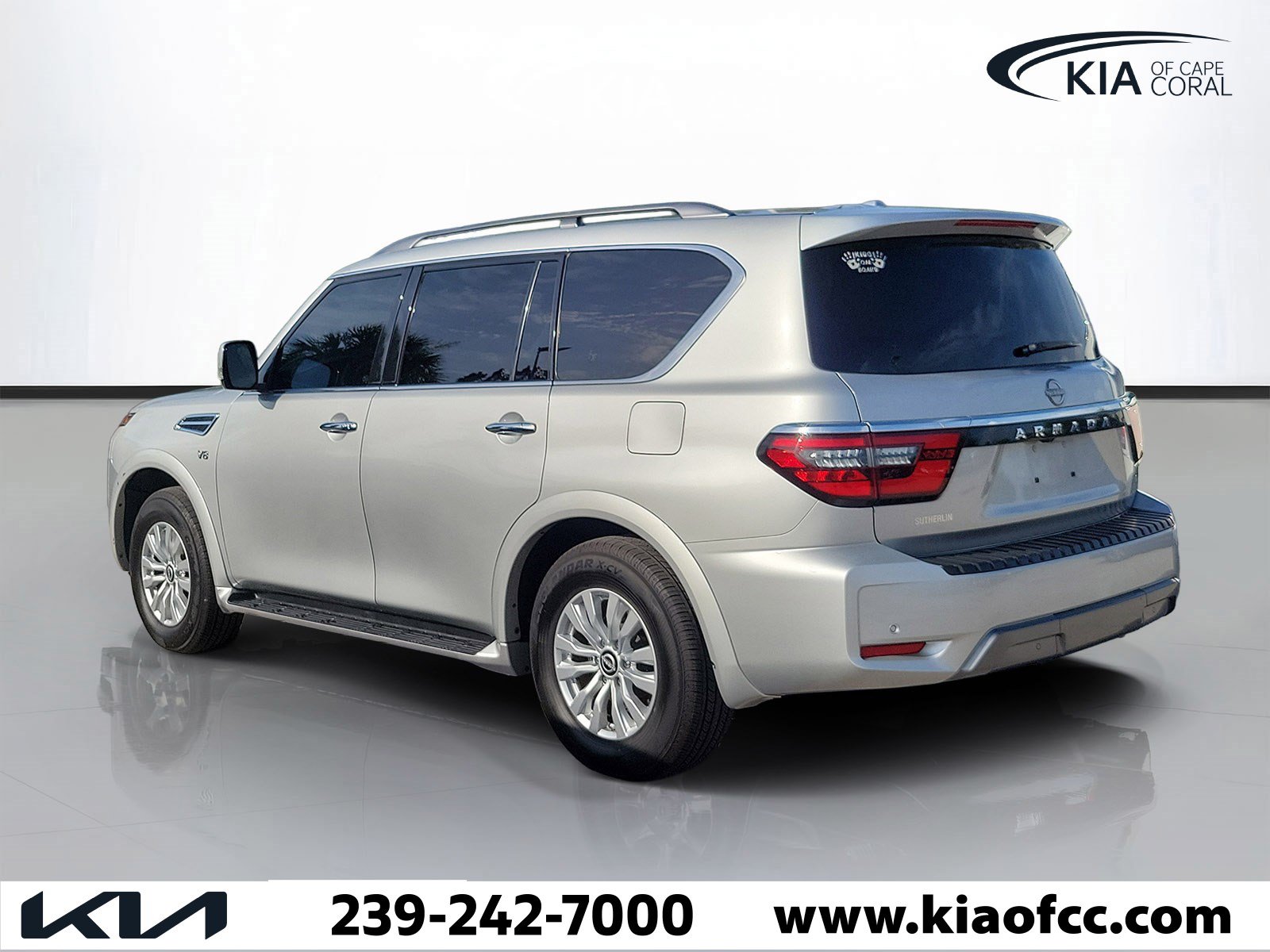 Used 2022 Nissan Armada SV w/ Cargo Package AWD/4WD image 4