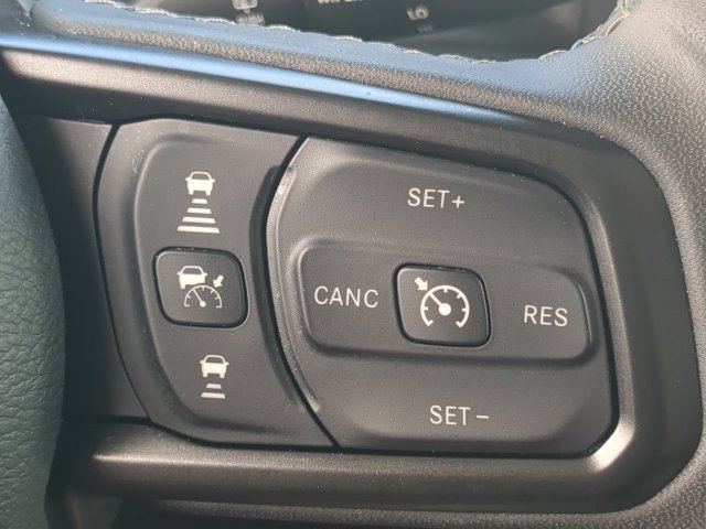 Used 2025 Jeep Wrangler Unlimited Rubicon w/ Convenience Group AWD/4WD image 26