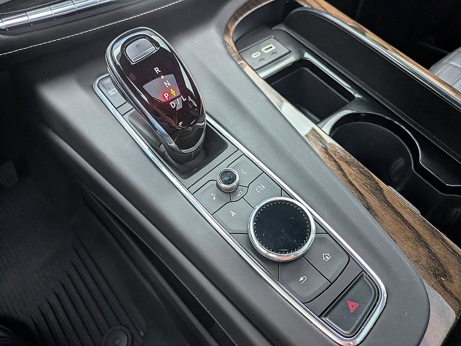 Certified 2024 Cadillac Escalade Premium Luxury Platinum image 24