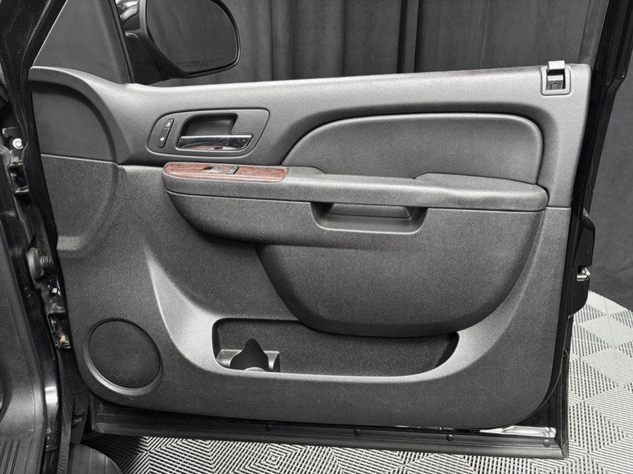 Used 2013 GMC Yukon XL SLT image 21