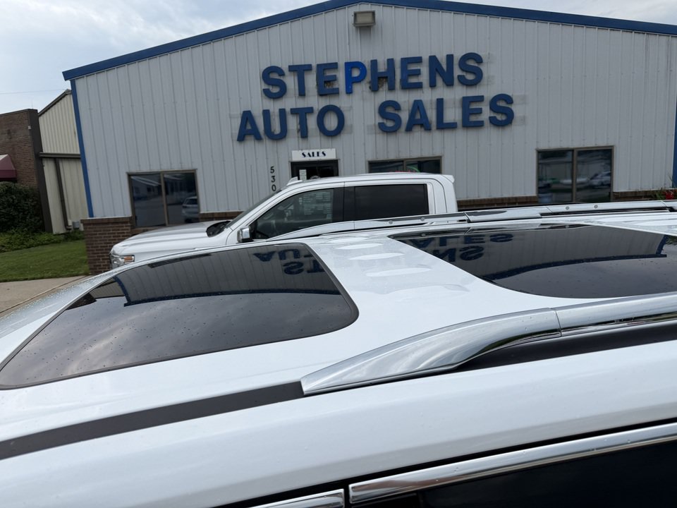 Used 2019 Chevrolet Traverse Premier w/ LPO, Floor Liner Package AWD/4WD image 8