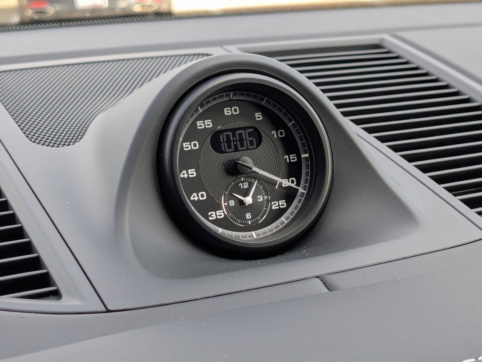 New 2026 Porsche Macan S image 21