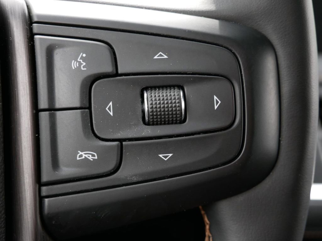 Used 2024 GMC Yukon AT4 image 24