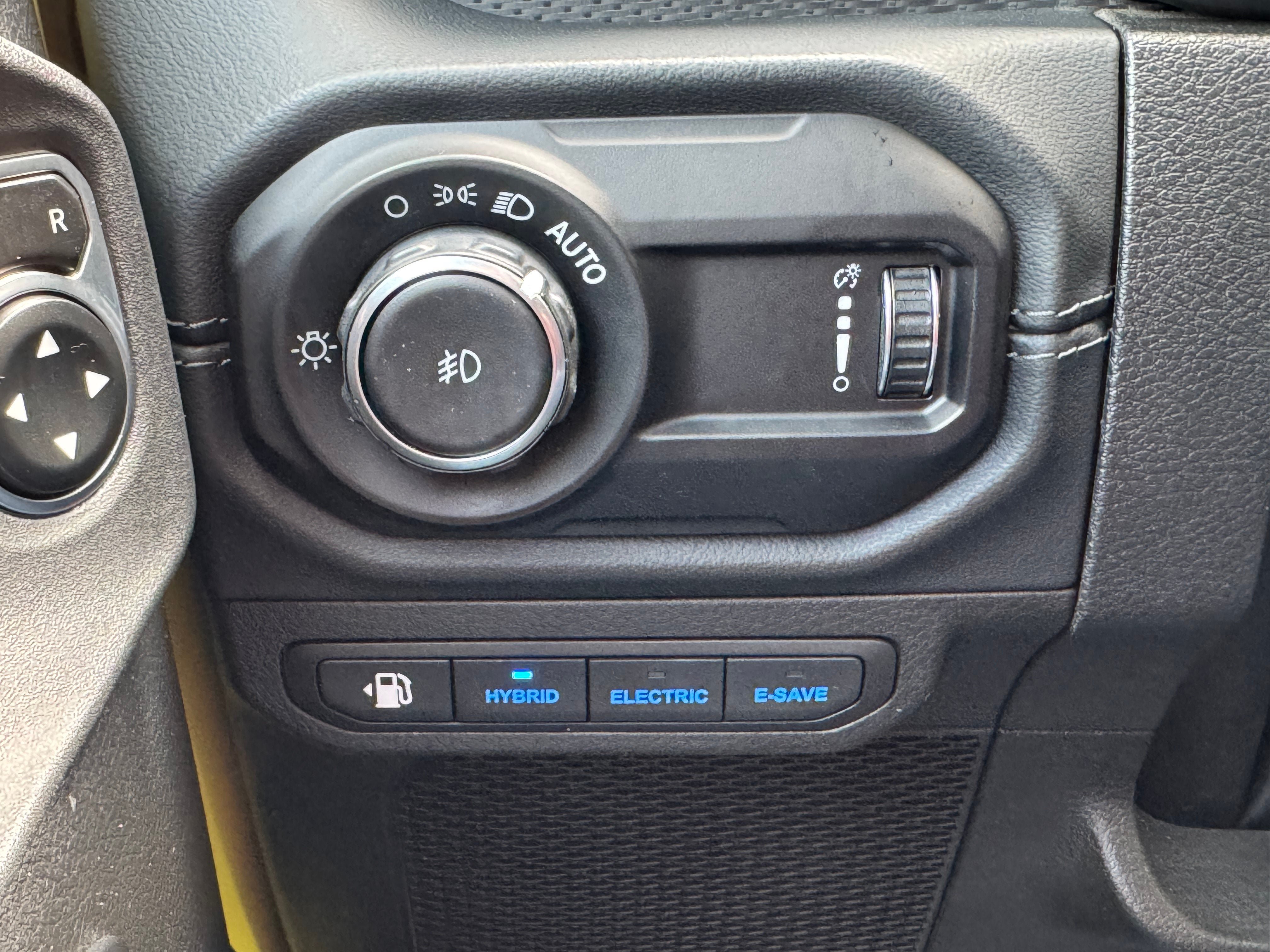 Used 2024 Jeep Wrangler Unlimited Rubicon 4xe AWD/4WD image 20