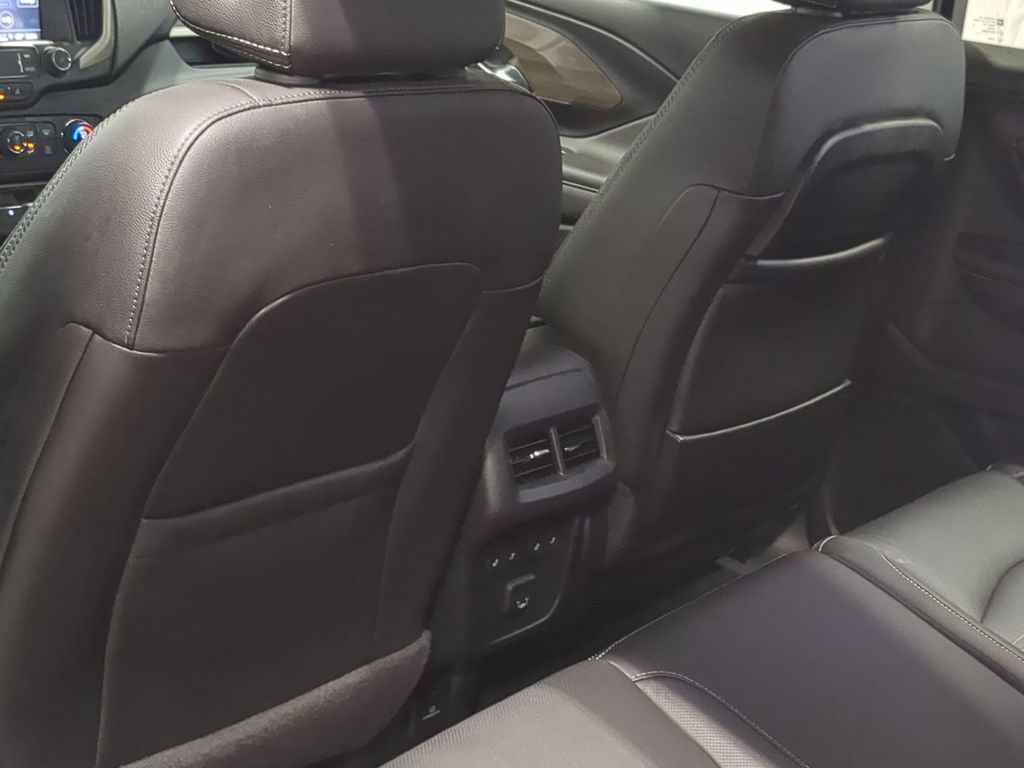 Used 2023 GMC Terrain Denali w/ Denali Premium Package AWD/4WD image 22