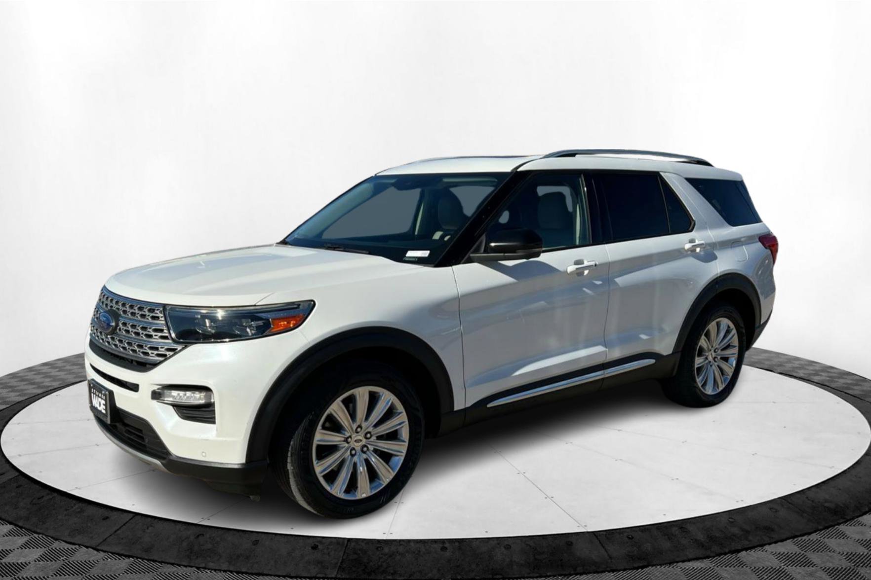 Used 2020 Ford Explorer Limited w/ Class III Trailer Tow Package image 1