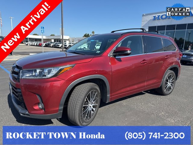 Used 2017 Toyota Highlander SE image 1