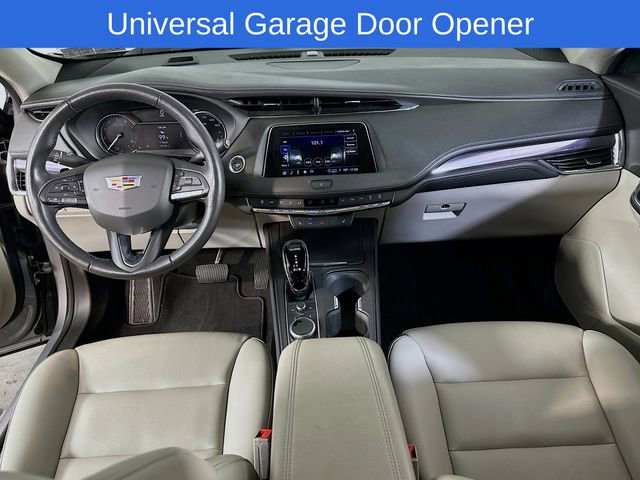Used 2023 Cadillac XT4 Luxury w/ Cold Weather Package FWD image 18