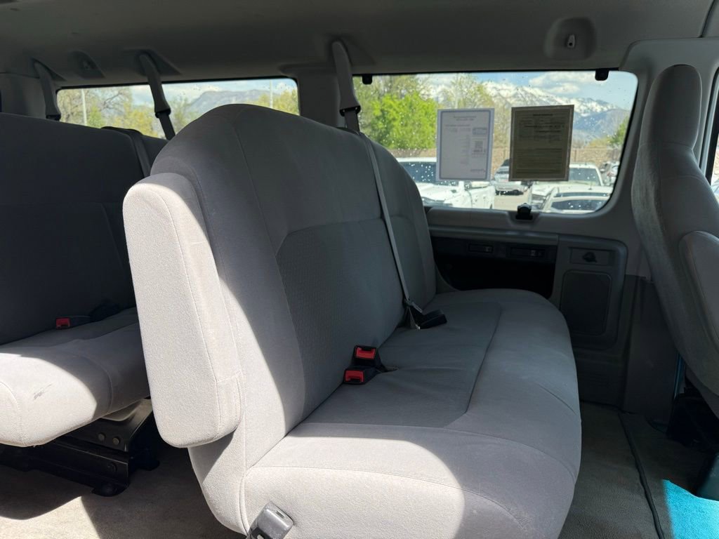 Used 2012 Ford E-350 and Econoline 350 XLT image 19