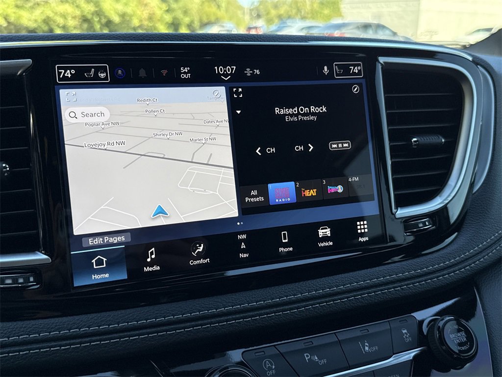 New 2026 Chrysler Pacifica Limited image 27