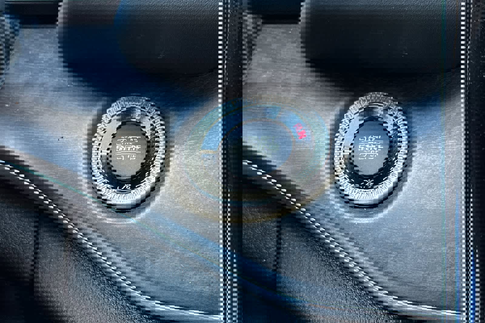 Used 2022 Jeep Grand Cherokee Overland w/ Advanced Protech Group III image 26