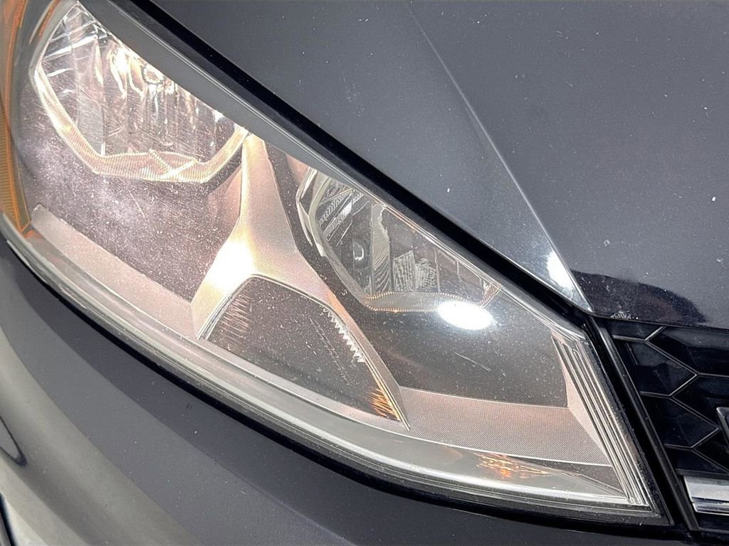 Used 2017 Volkswagen Golf Alltrack SEL image 38