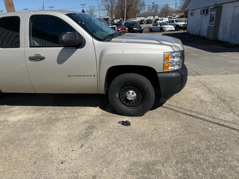Used 2008 Chevrolet Silverado 1500 W/T image 3