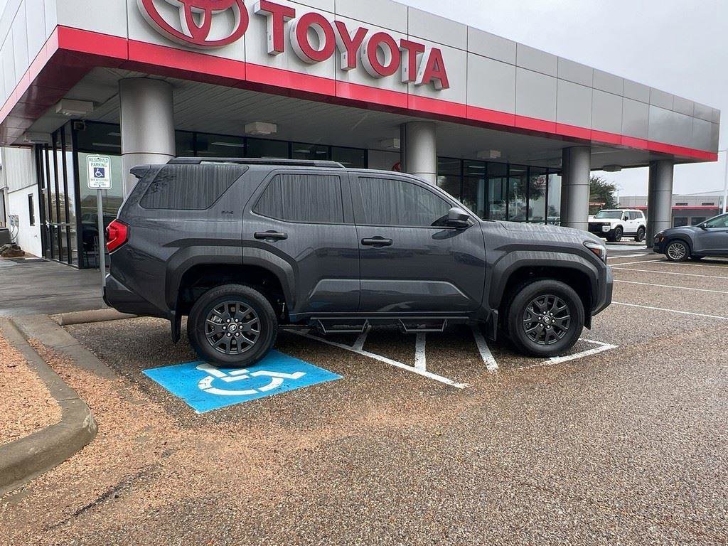 Used 2025 Toyota 4Runner SR5 image 6