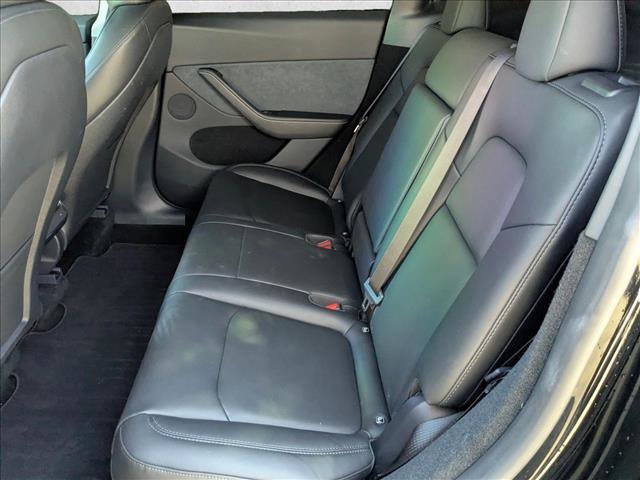 Used 2024 Tesla Model Y Long Range AWD/4WD image 18