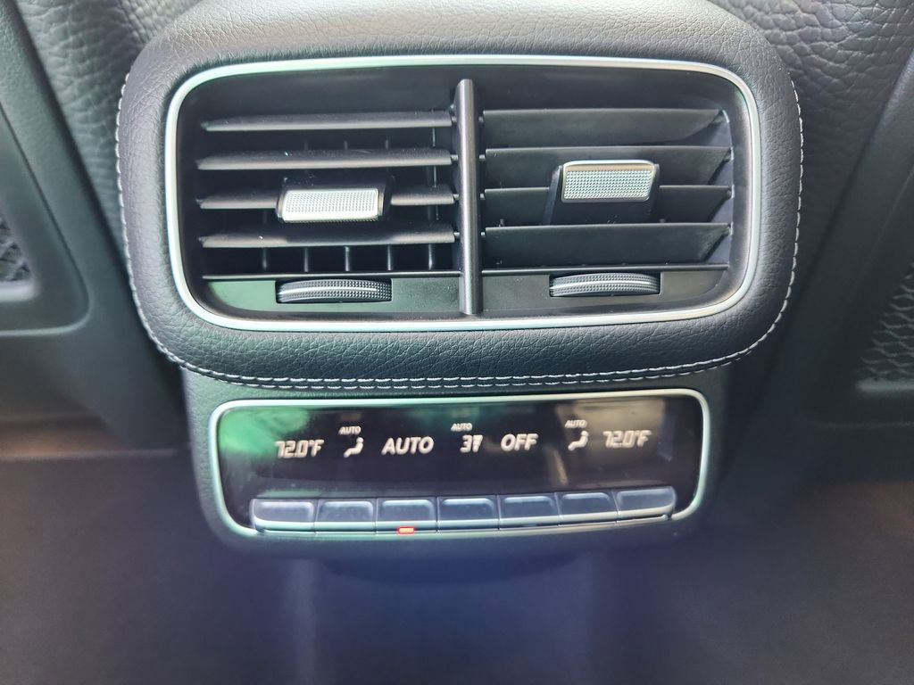 Used 2025 Mercedes-Benz GLS 580 4MATIC image 27