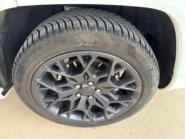 Used 2023 Jeep Grand Cherokee L Summit AWD/4WD image 6