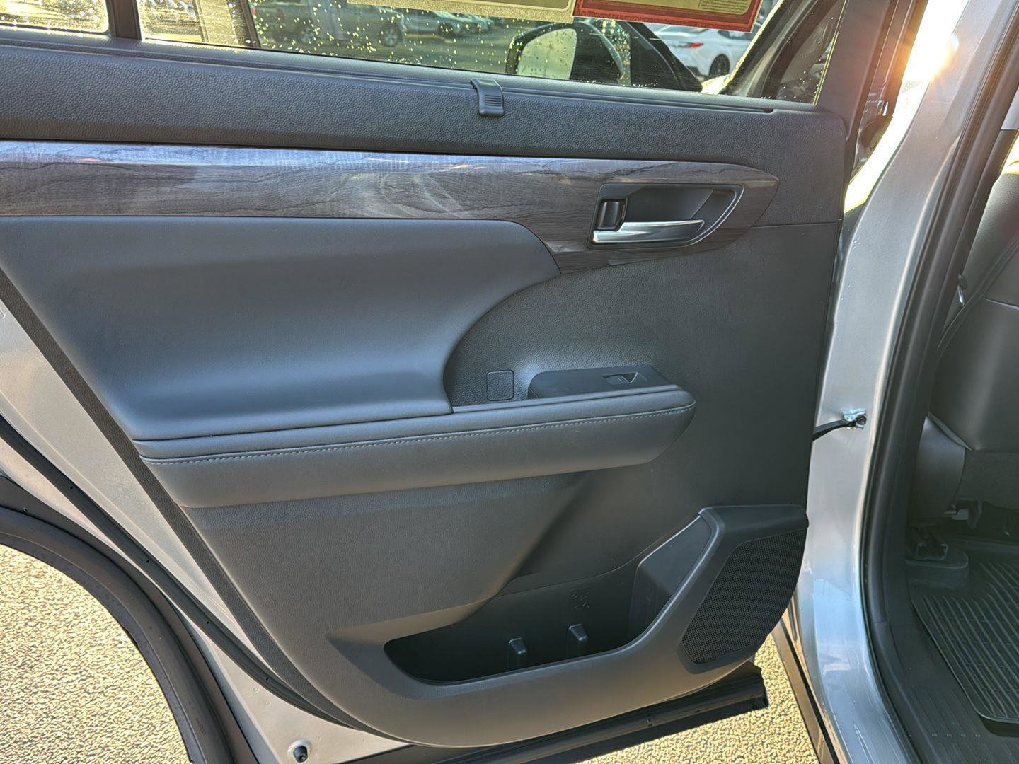 Certified 2022 Toyota Highlander Limited image 15
