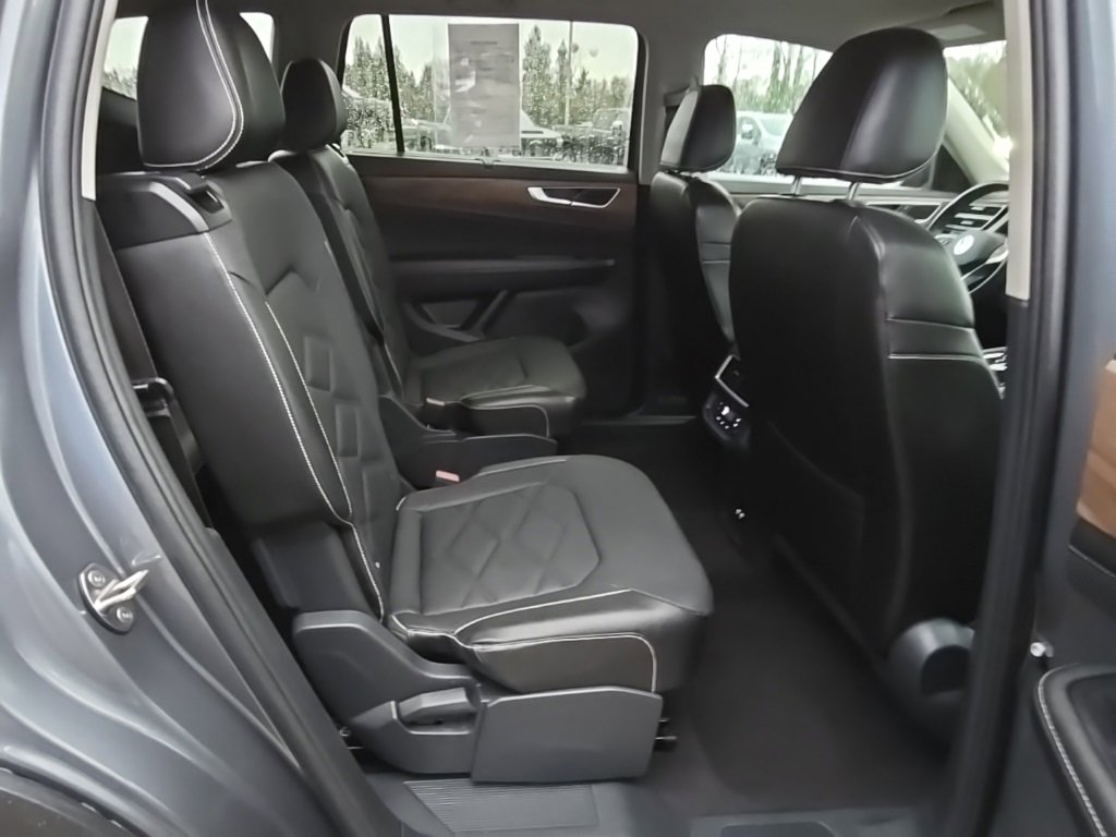 Used 2024 Volkswagen Atlas SE image 28