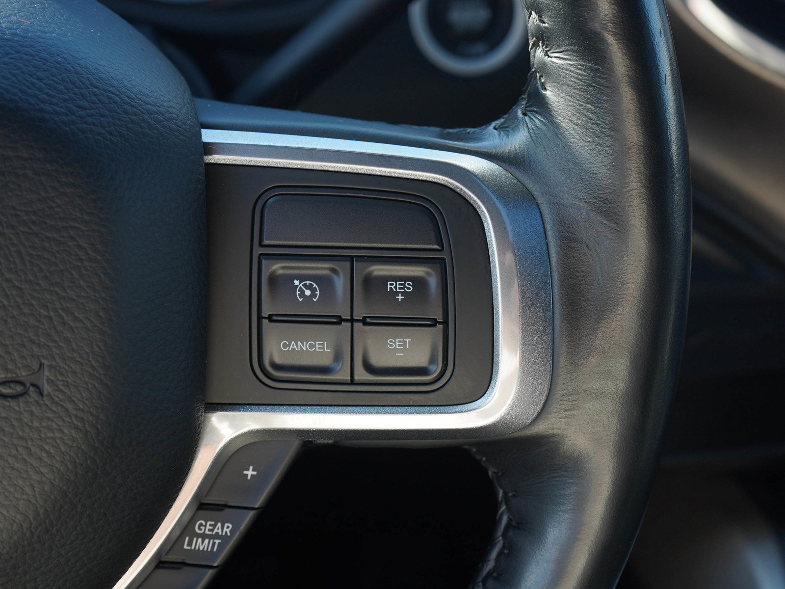 Used 2019 RAM 2500 Laramie AWD/4WD image 25