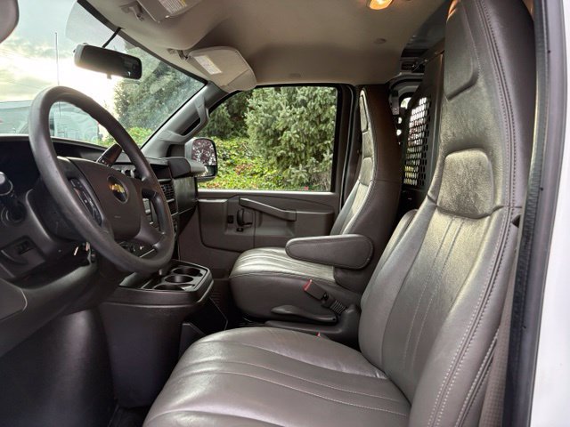 Used 2021 Chevrolet Express 2500 w/ Driver Convenience Package RWD image 16