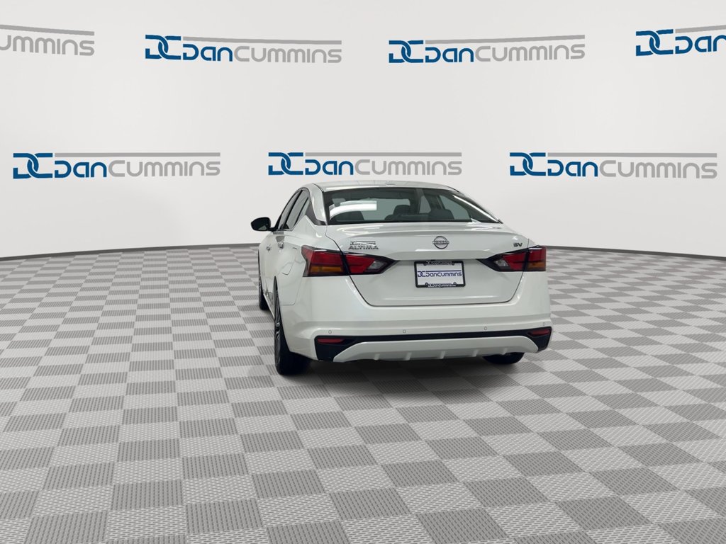 Used 2024 Nissan Altima 2.5 SV FWD image 7