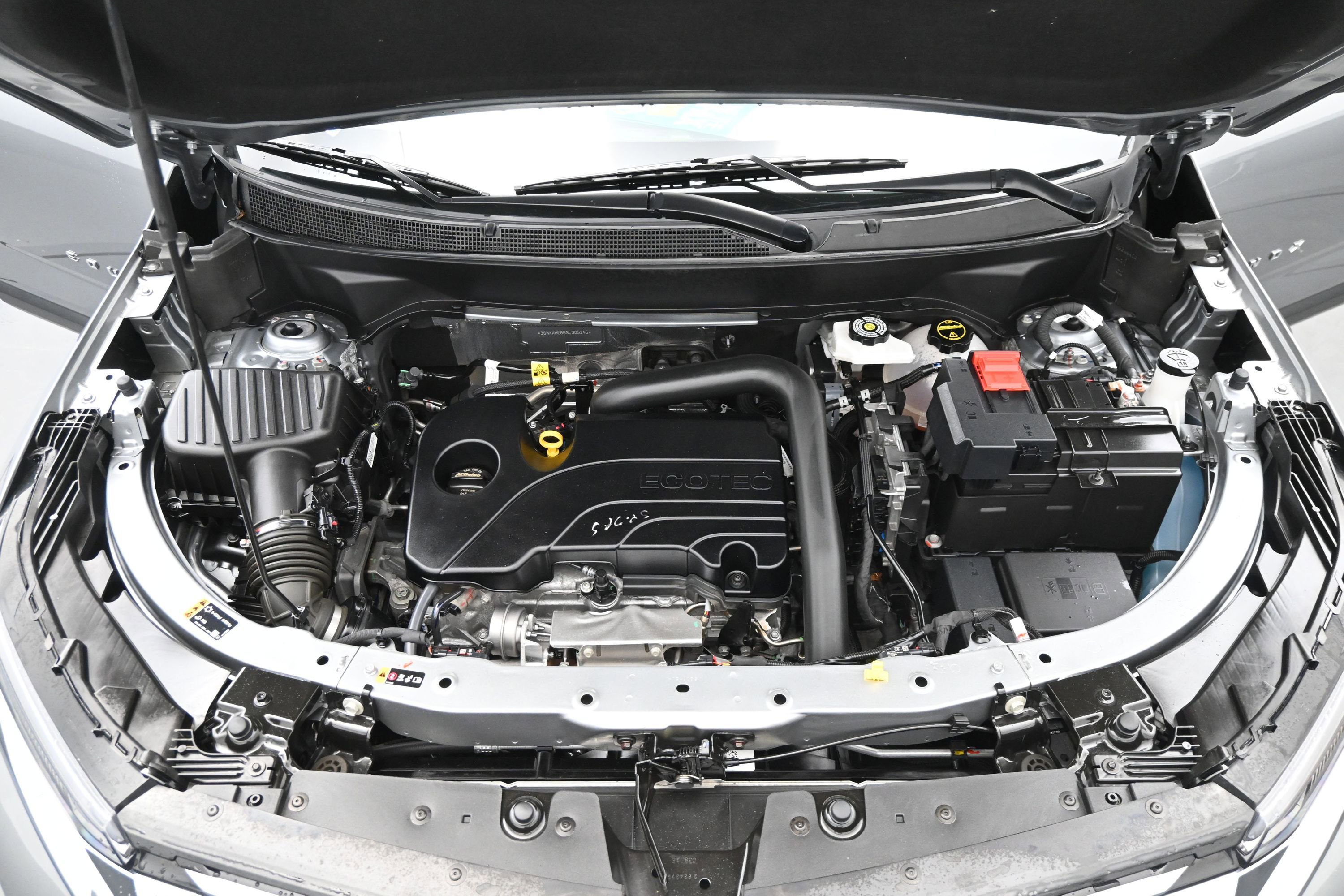 Used 2025 Chevrolet Equinox LT FWD image 23