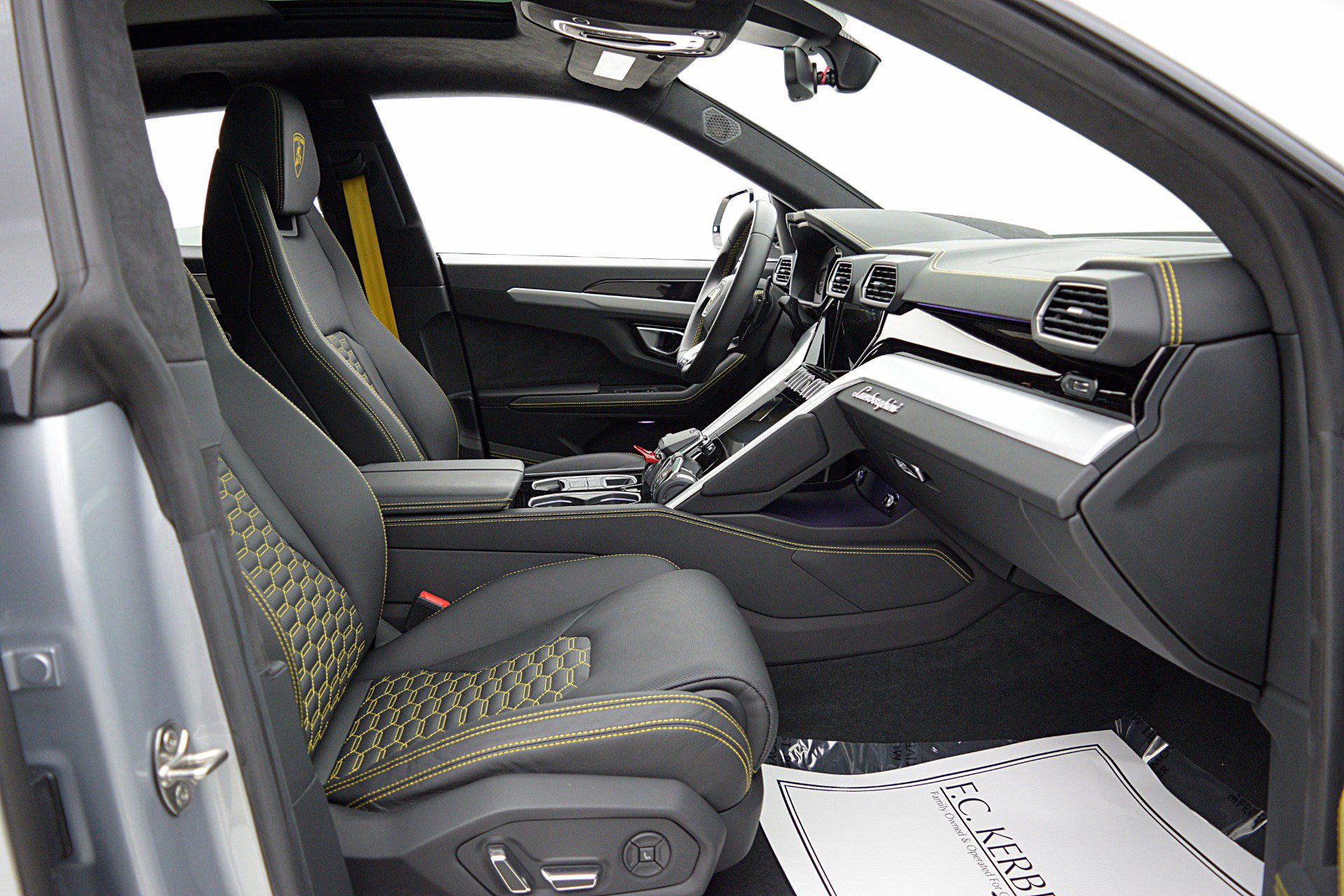 Used 2023 Lamborghini Urus S AWD/4WD image 34