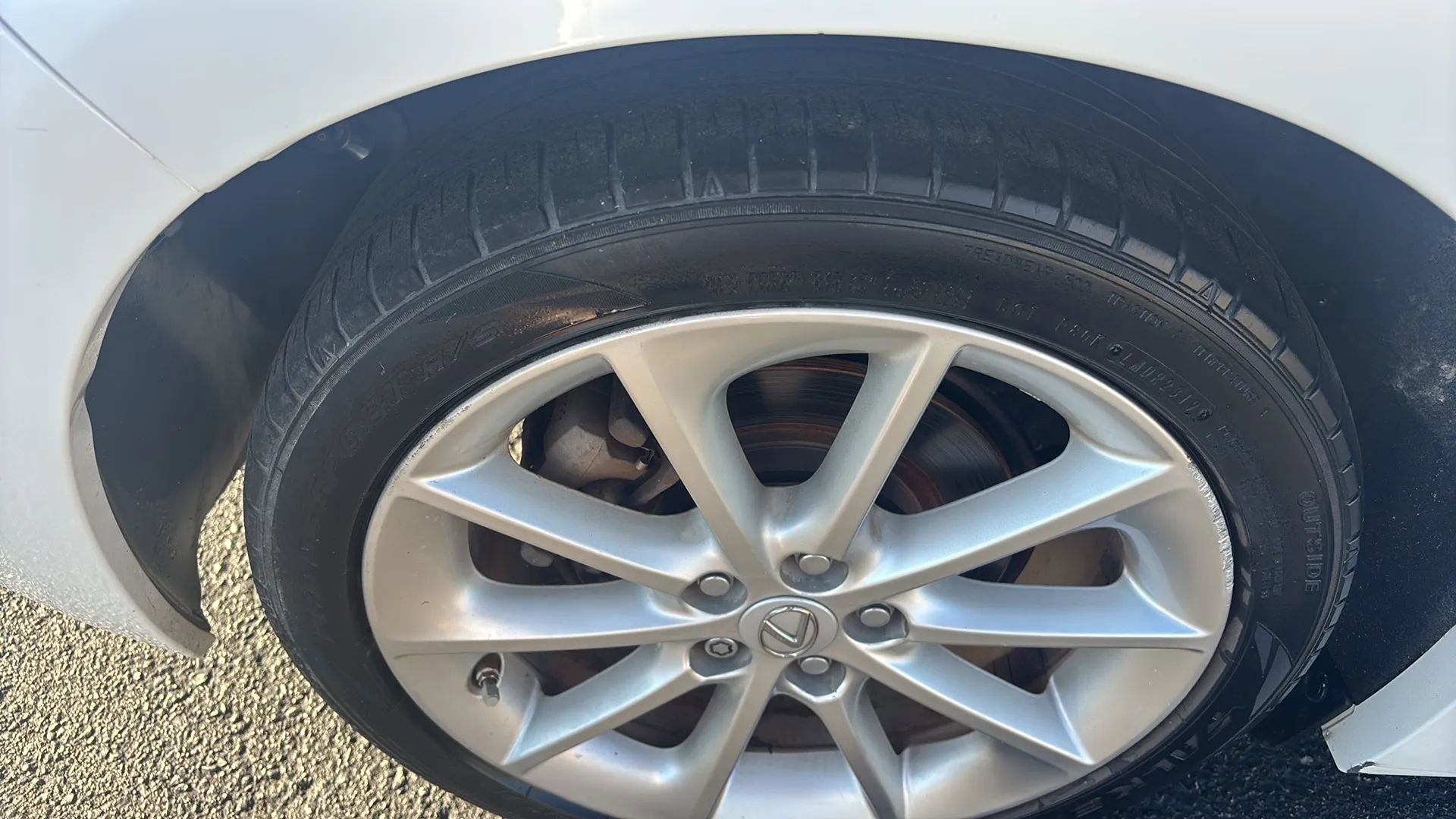 Used 2011 Lexus CT 200h image 28